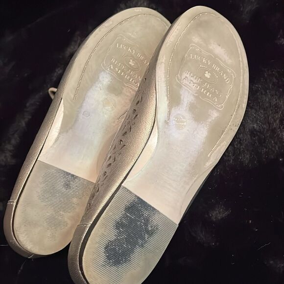 Lucky Brand Silver Flats with Perforated Design - Picture 7 of 10